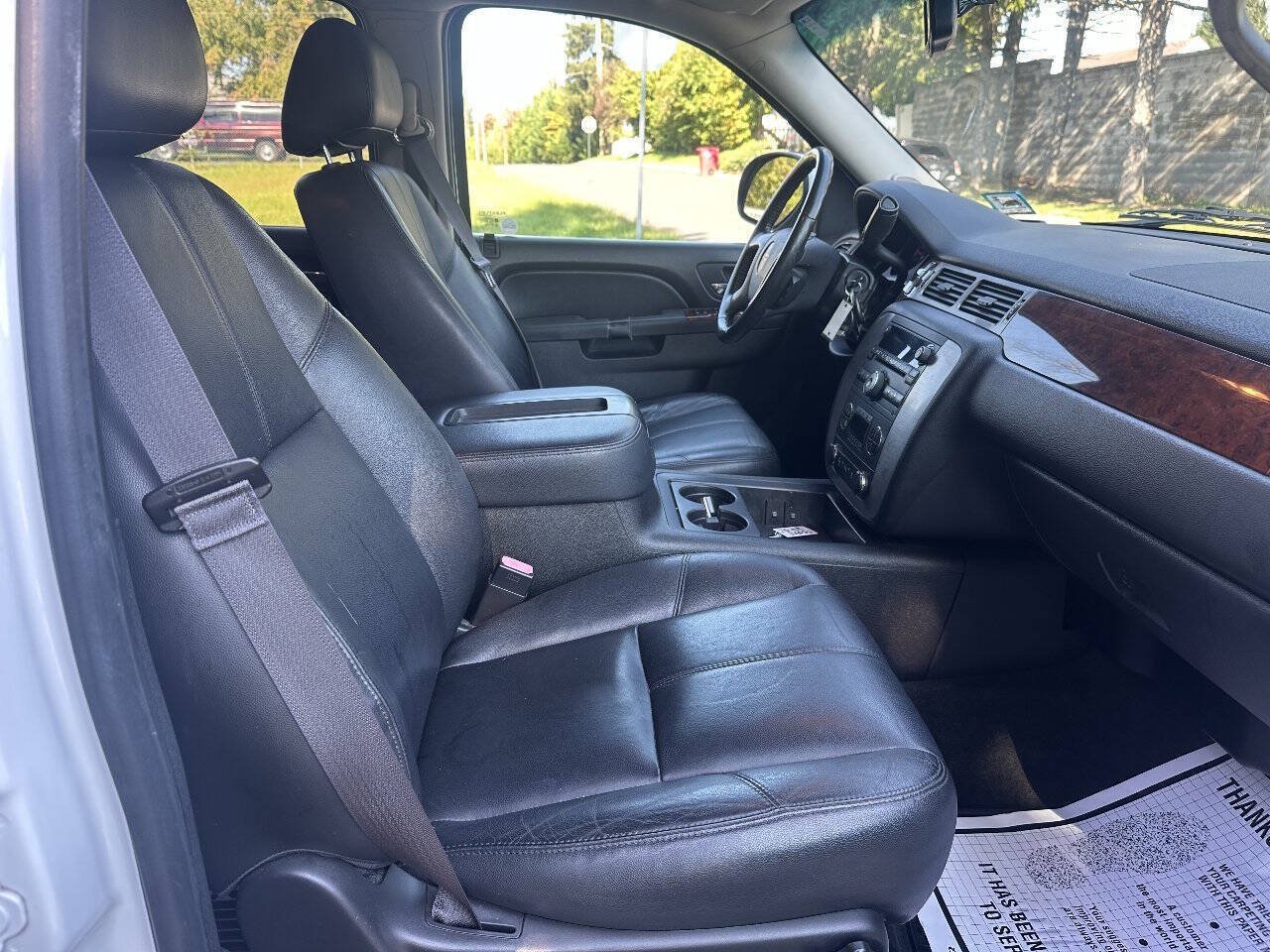 Used 2014 GMC Yukon SLT AWD/4WD image 11
