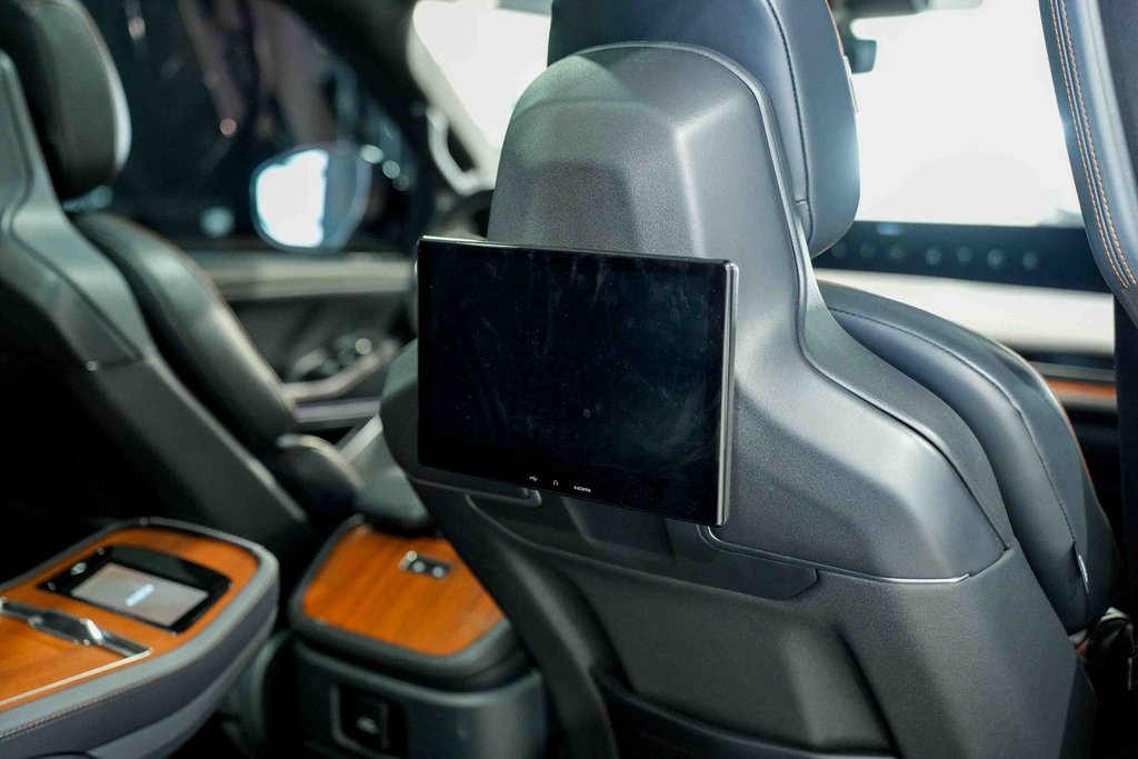 Used 2025 Lincoln Navigator Black Label image 33