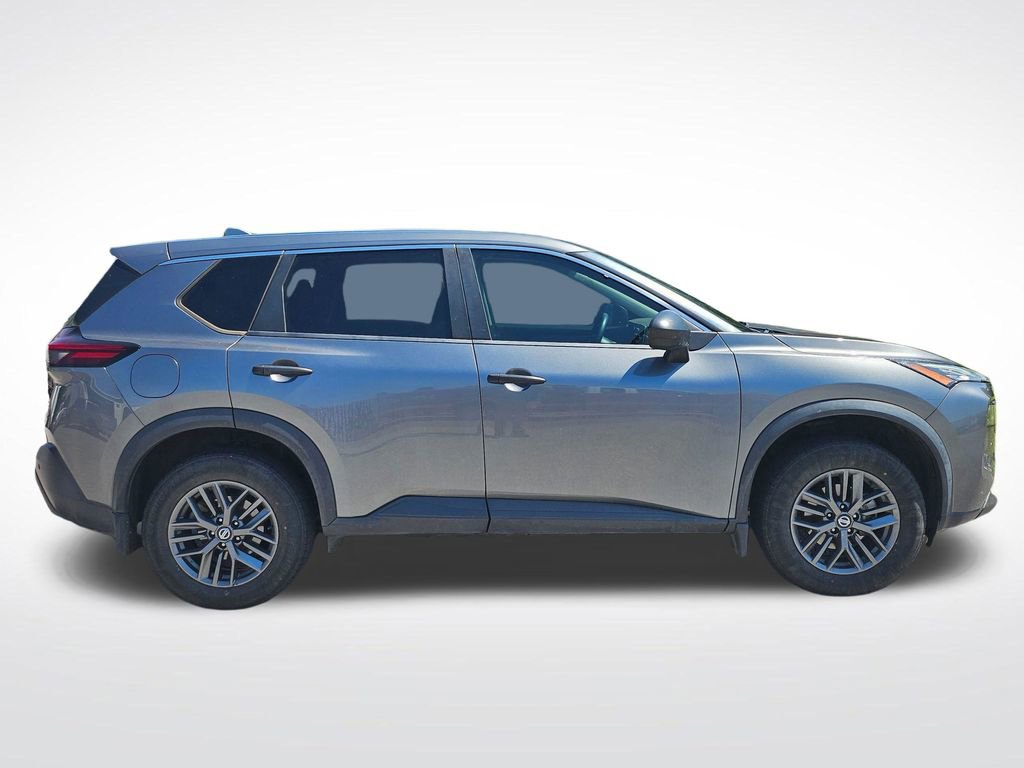 Used 2021 Nissan Rogue S FWD image 11