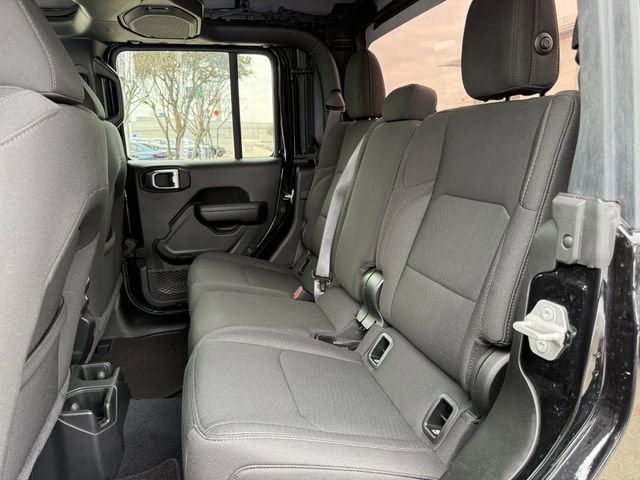 Used 2023 Jeep Gladiator Sport image 23