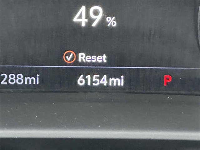 Used 2023 Buick Envision Essence w/ Technology Package I image 27