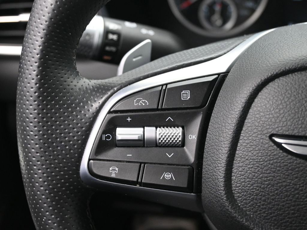 Used 2025 Genesis G70 2.5T AWD/4WD image 15