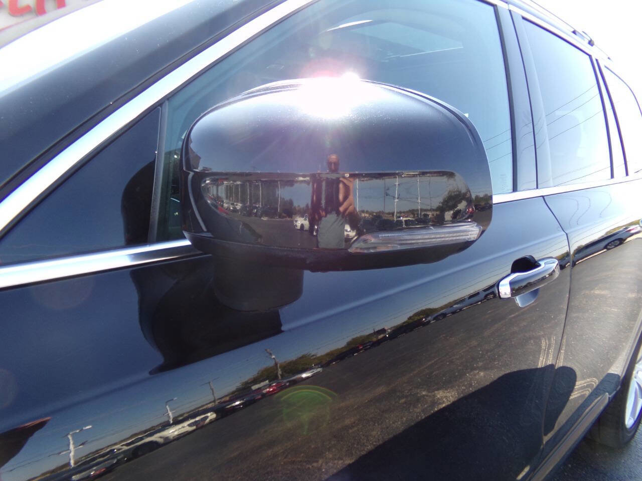 Used 2016 Volvo XC90 T6 Momentum w/ Momentum Plus Package image 37