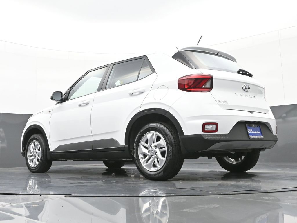 Certified 2025 Hyundai Venue SE image 36