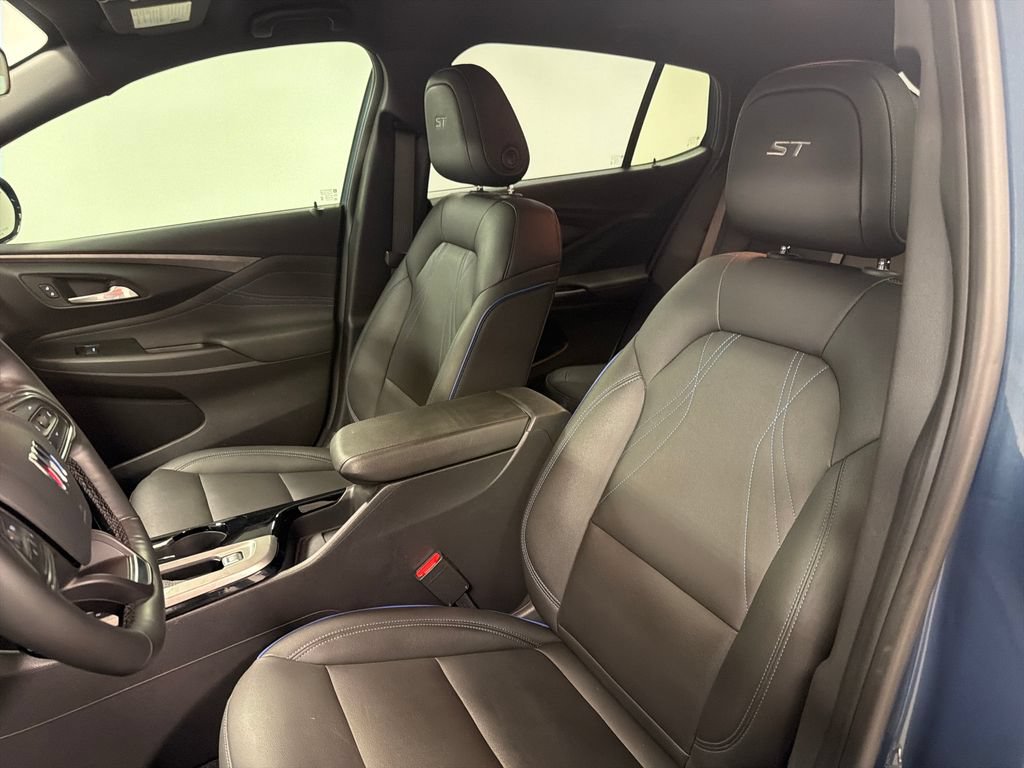 Used 2025 Buick Envista Sport Touring w/ Convenience I Package FWD image 24