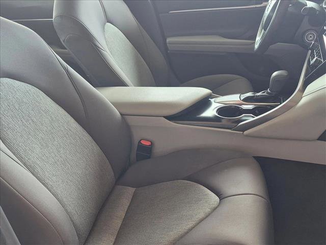 Used 2019 Toyota Camry LE FWD image 19