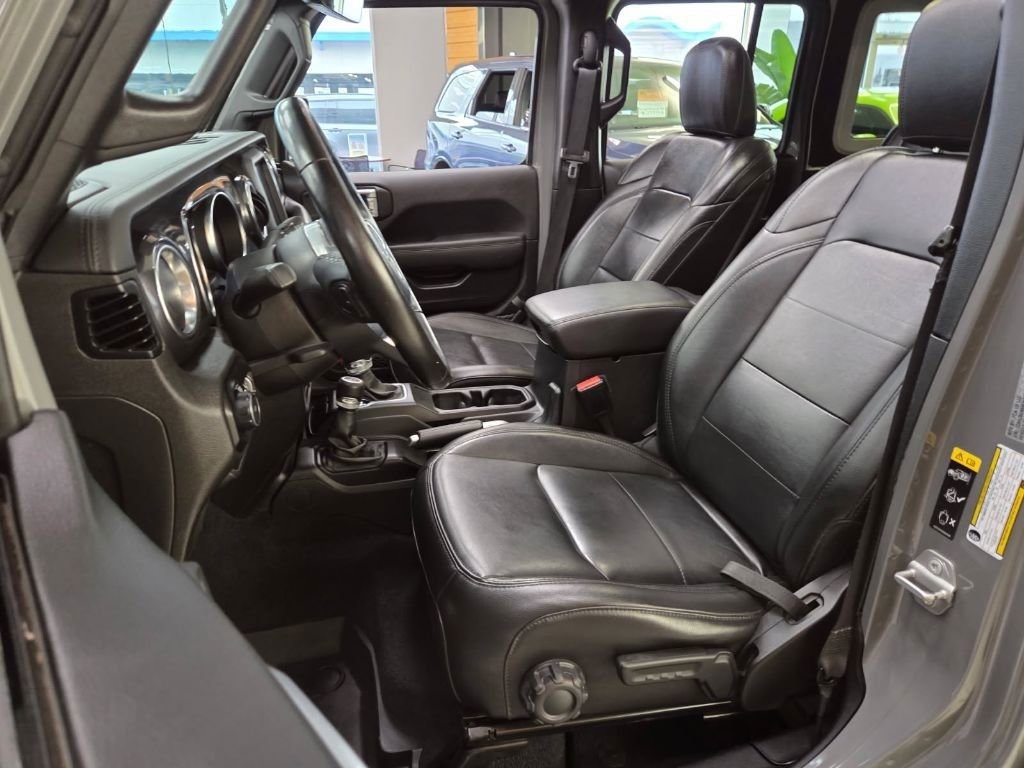 Used 2021 Jeep Wrangler Unlimited Sahara image 11