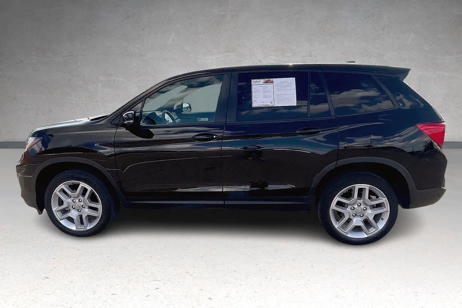 Used 2024 Honda Passport EX-L image 3