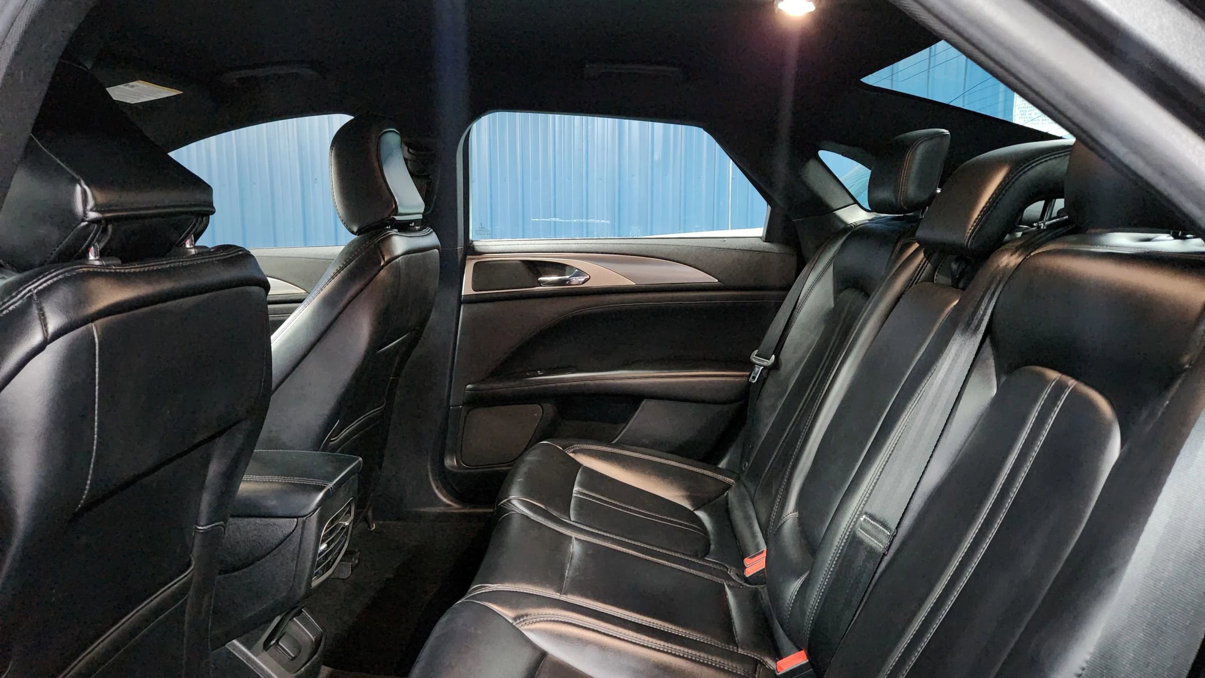 Used 2020 Lincoln MKZ image 18