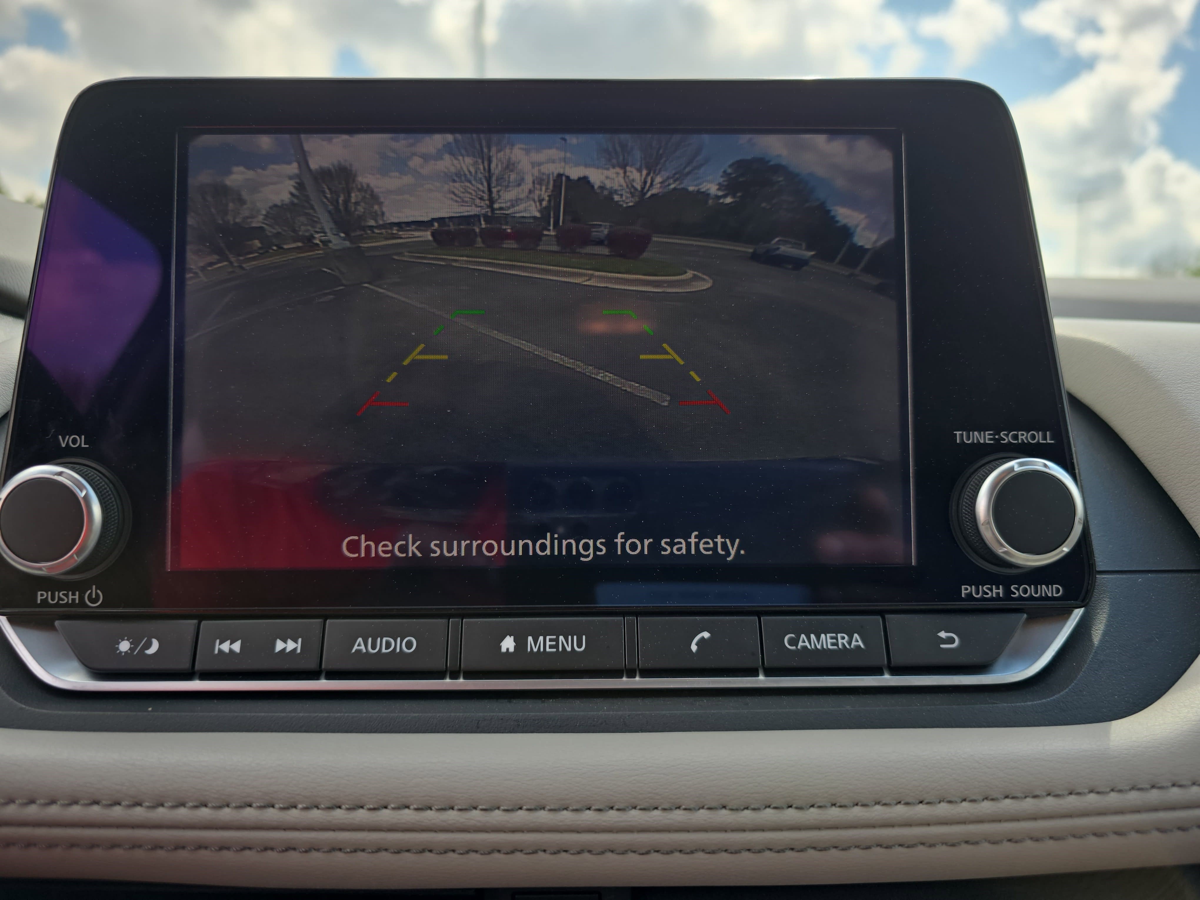 Used 2024 Nissan Rogue SV image 24