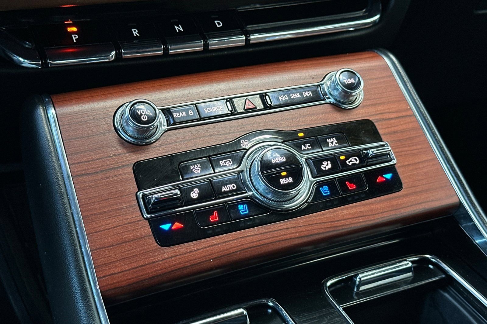 Certified 2021 Lincoln Aviator Reserve w/ Equipment Group 210A image 21