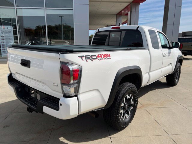Used 2022 Toyota Tacoma TRD Off-Road w/ TRD Premium Off Road Package AWD/4WD image 9