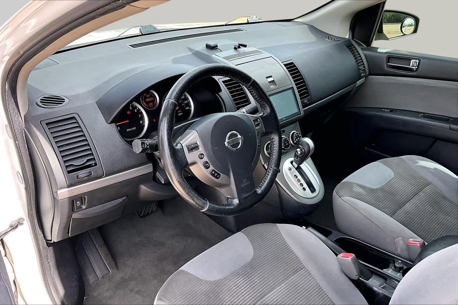 Used 2012 Nissan Sentra 2.0 SL w/ Navigation Pkg FWD image 14