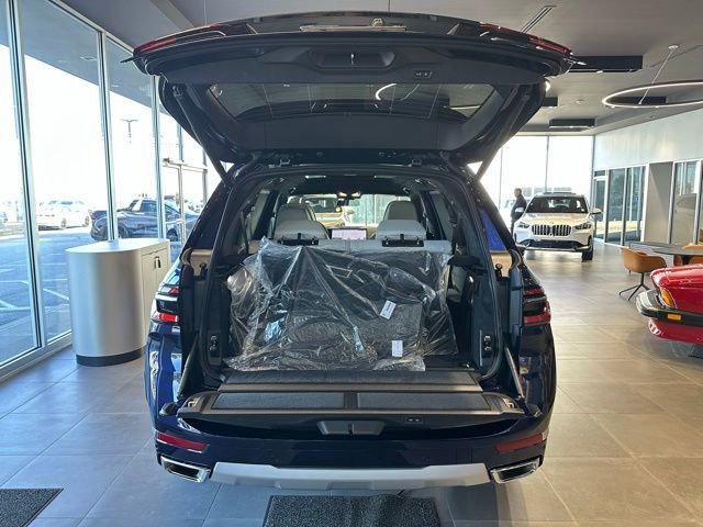 New 2026 BMW X7 xDrive40i image 28