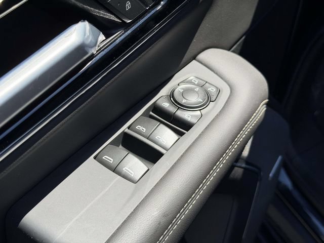 New 2026 GMC Yukon Elevation AWD/4WD image 7