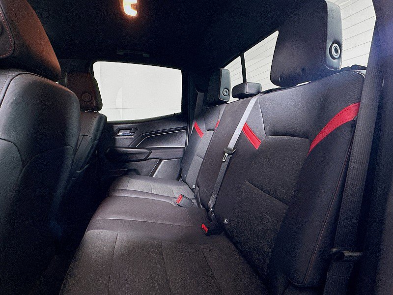 Used 2023 Chevrolet Colorado Z71 w/ Z71 Convenience Package 2 image 19