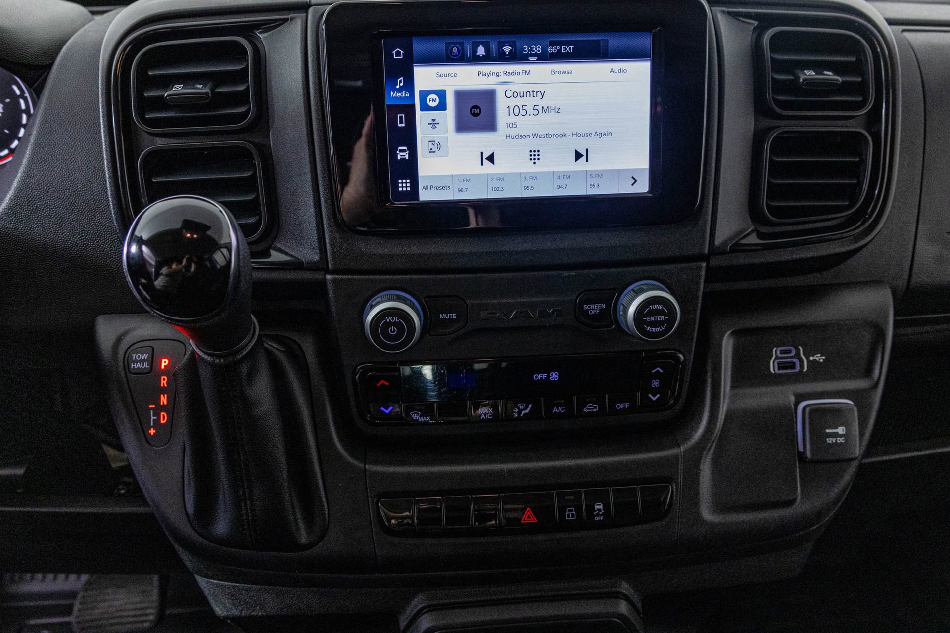 Used 2023 RAM ProMaster 2500 image 23