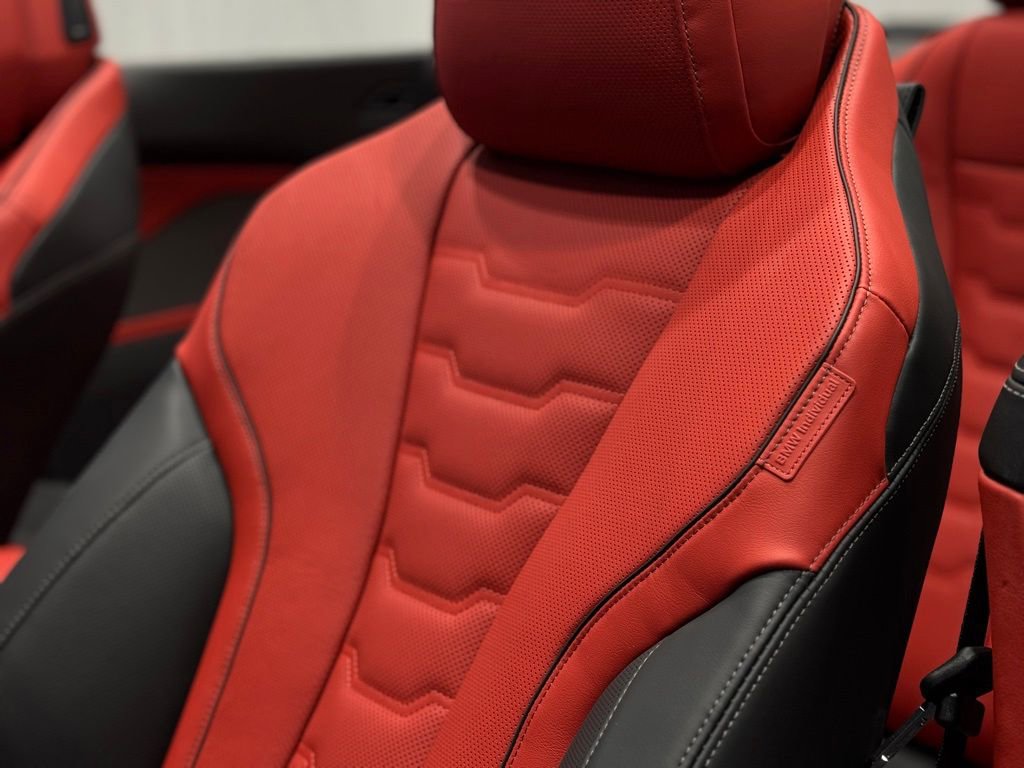 Used 2026 BMW M850i xDrive Convertible w/ M Sport Professional Package image 21