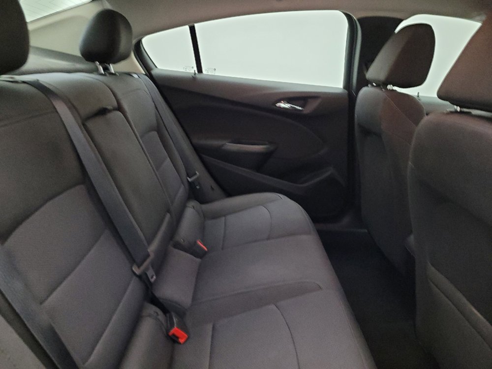Used 2018 Chevrolet Cruze LT w/ Convenience Package image 19