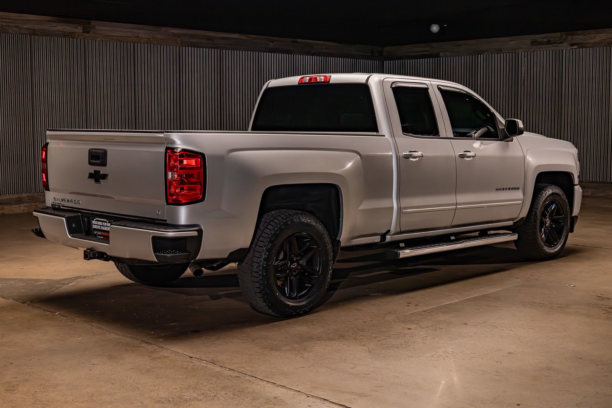 Used 2018 Chevrolet Silverado 1500 LT w/ All Star Edition AWD/4WD image 9