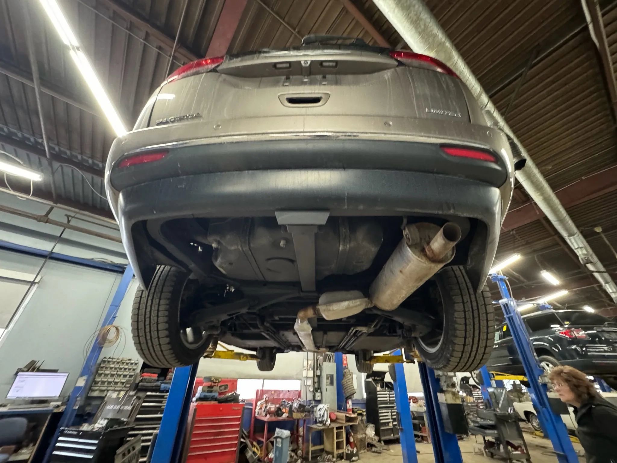 Used 2017 Chrysler Pacifica Limited w/ Advanced Safetytec Group image 73