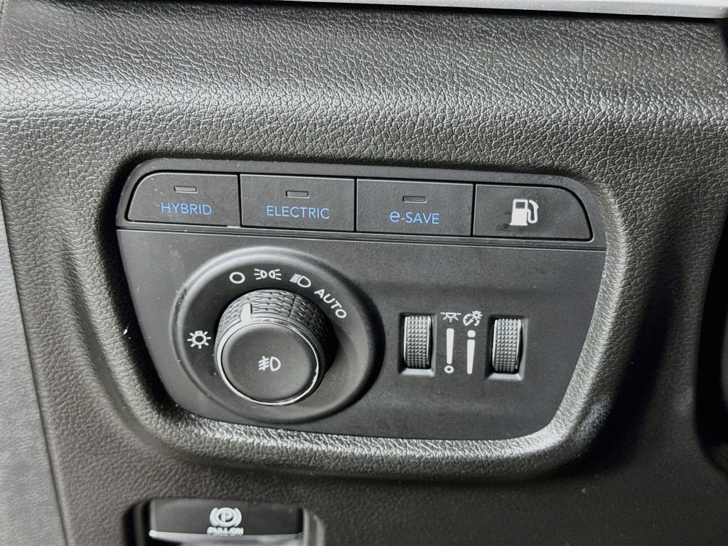 Used 2023 Jeep Grand Cherokee 30th Anniversary AWD/4WD image 18
