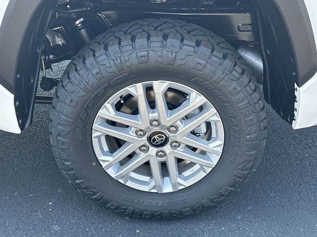 New 2026 Toyota Tundra SR5 w/ SR5 Premium Package AWD/4WD image 20