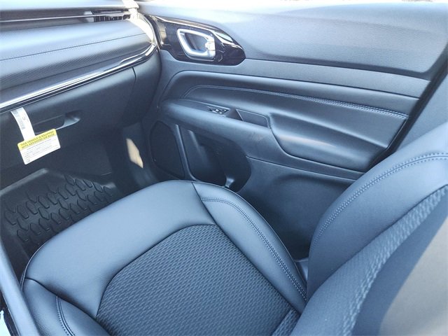 New 2026 Jeep Compass Latitude image 13