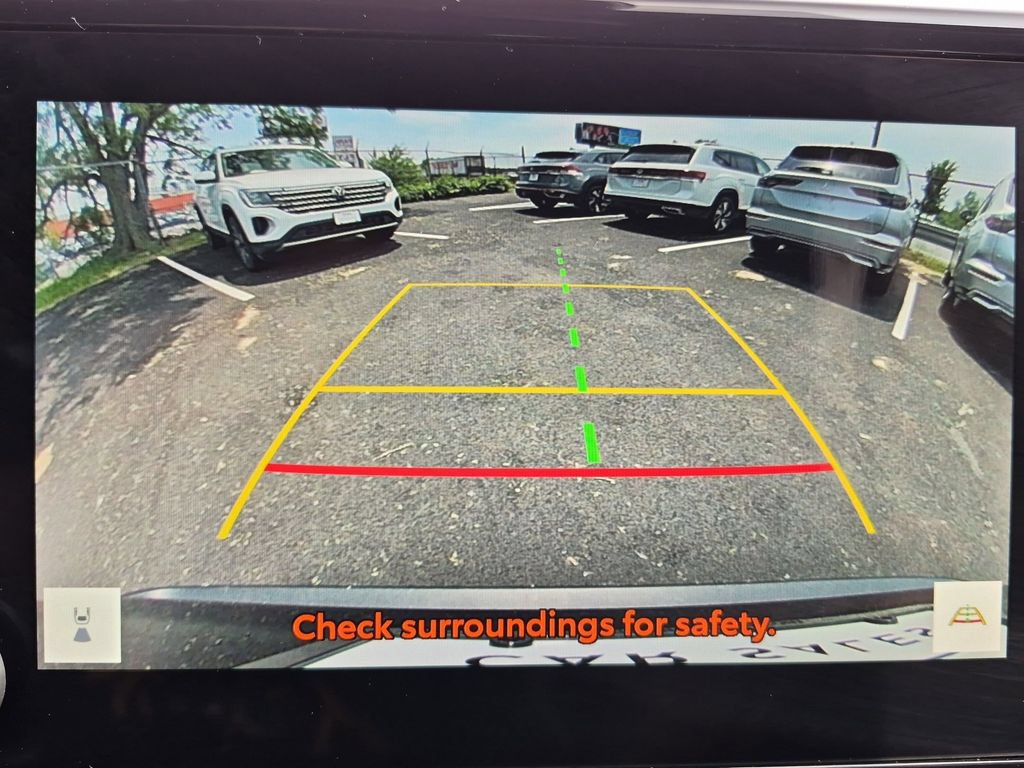 Used 2025 Toyota RAV4 LE AWD/4WD image 17