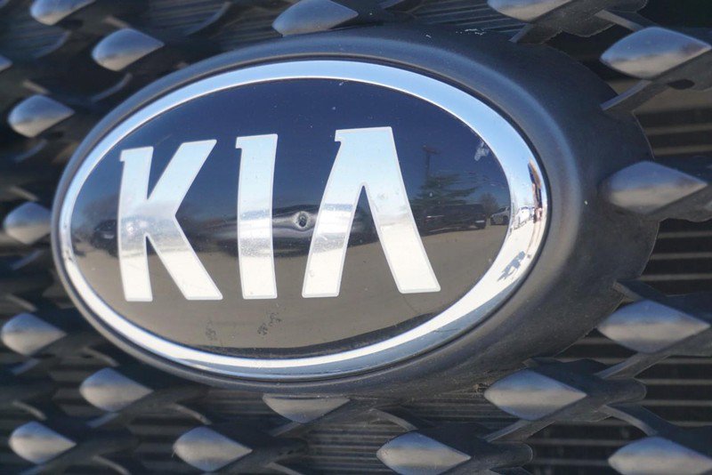 Used 2016 Kia Sorento LX w/ LX Convenience Package image 11