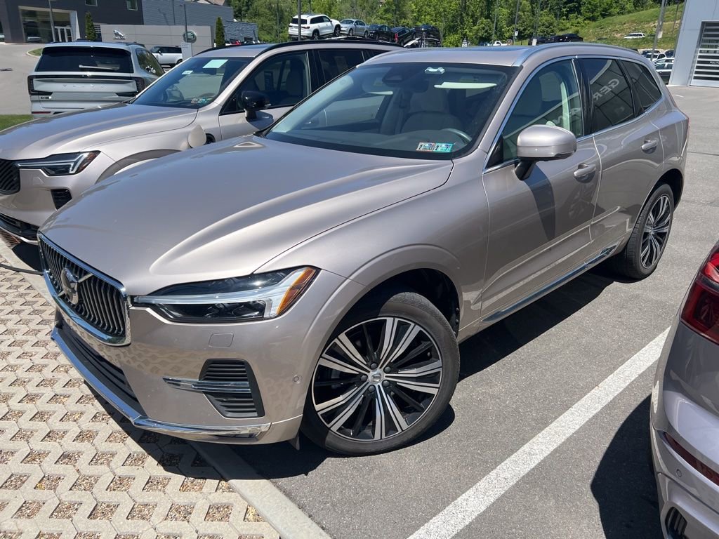 Used 2023 Volvo XC60 B5 Plus w/ Climate Package AWD/4WD image 5