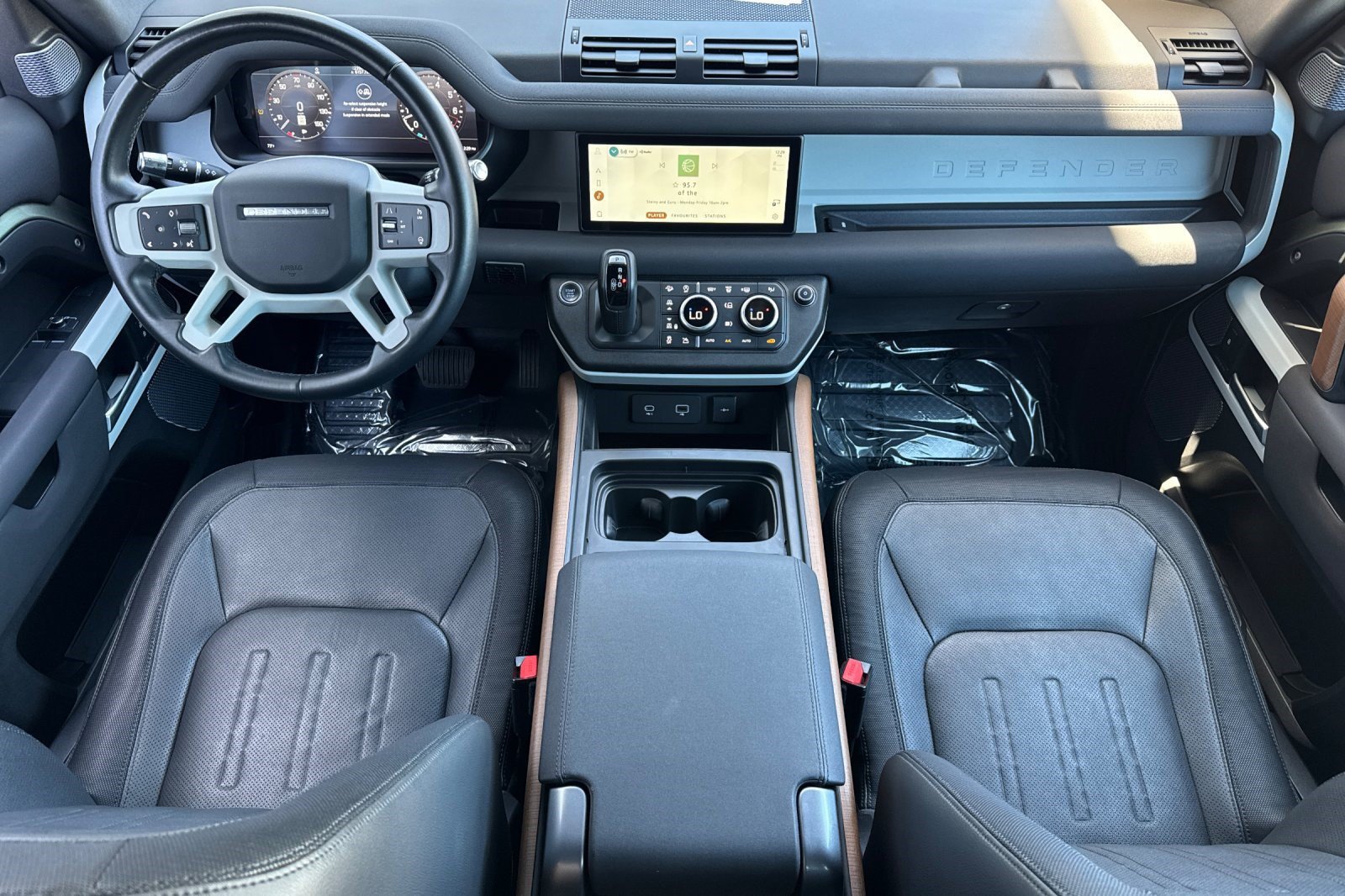 Used 2021 Land Rover Defender 90 X-Dynamic S AWD/4WD image 15