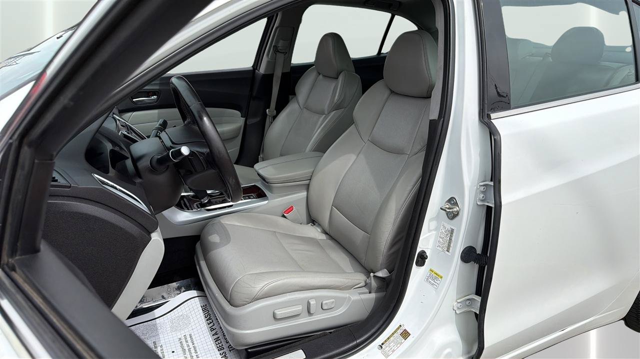 Used 2015 Acura TLX w/ Technology Package FWD image 12