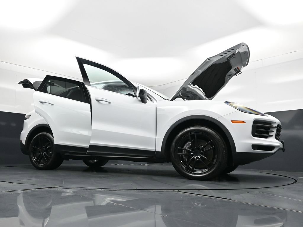 Certified 2023 Porsche Cayenne AWD/4WD image 35