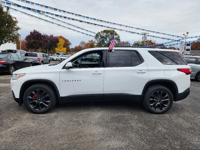 Used 2021 Chevrolet Traverse RS w/ LPO, Floor Liner Package image 2