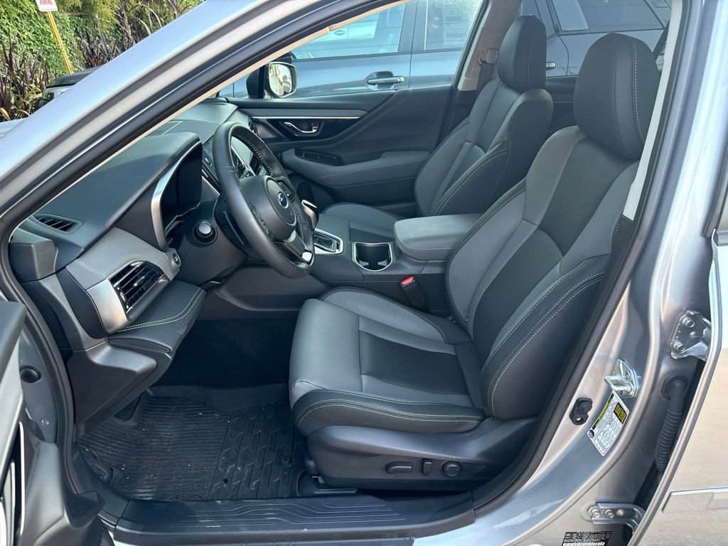 Used 2025 Subaru Outback Onyx Edition AWD/4WD image 9