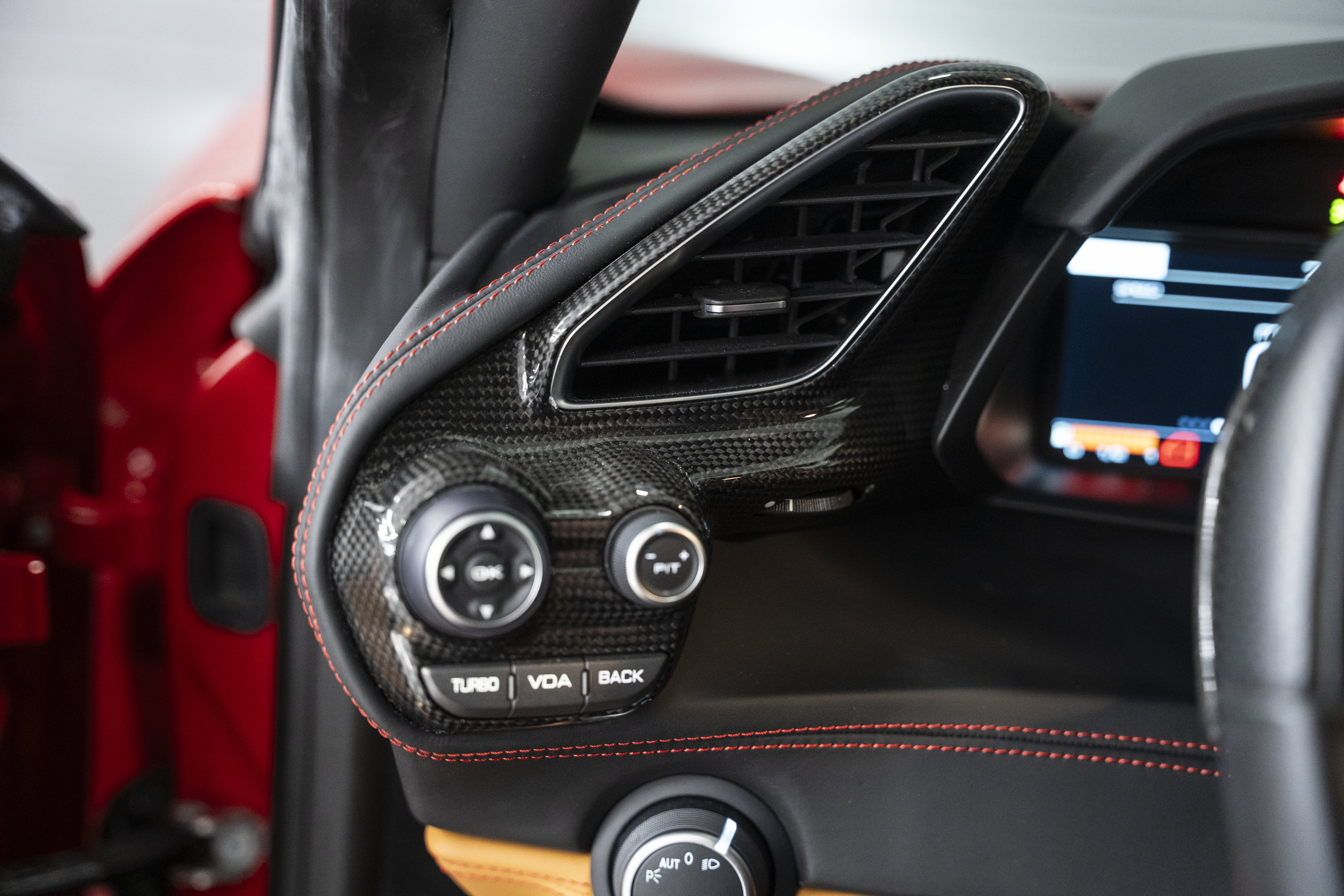 Used 2018 Ferrari 488 GTB RWD image 41