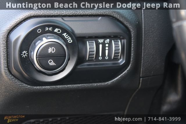 Used 2021 Jeep Gladiator Willys image 15