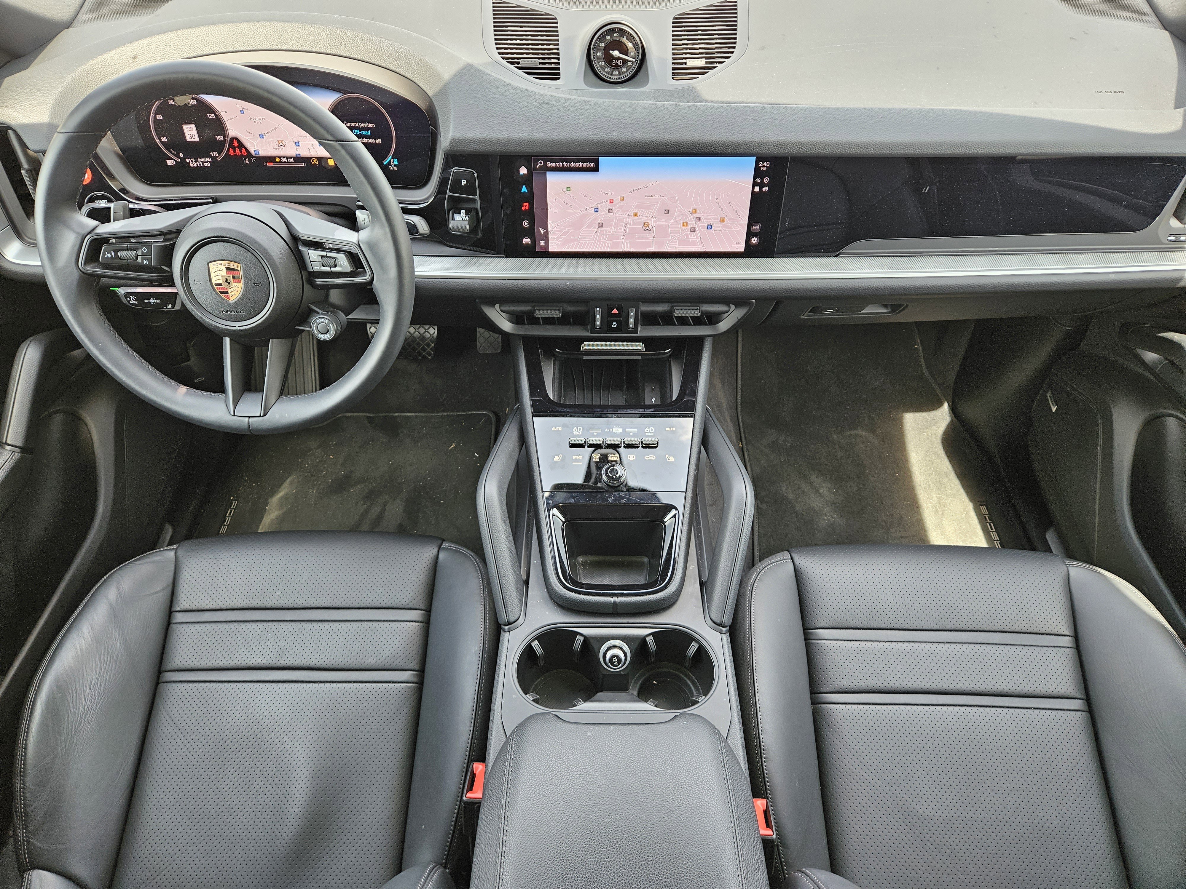 Certified 2025 Porsche Cayenne Coupe image 24