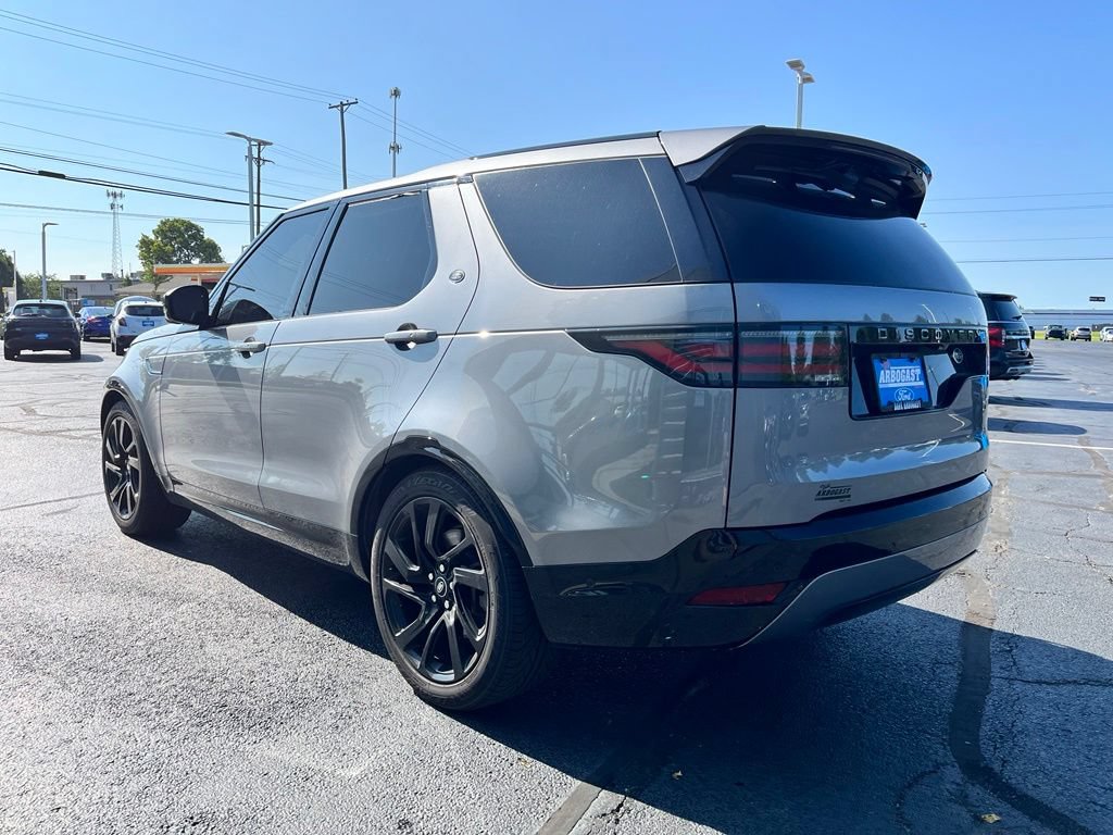 Used 2023 Land Rover Discovery S R-Dynamic AWD/4WD image 5