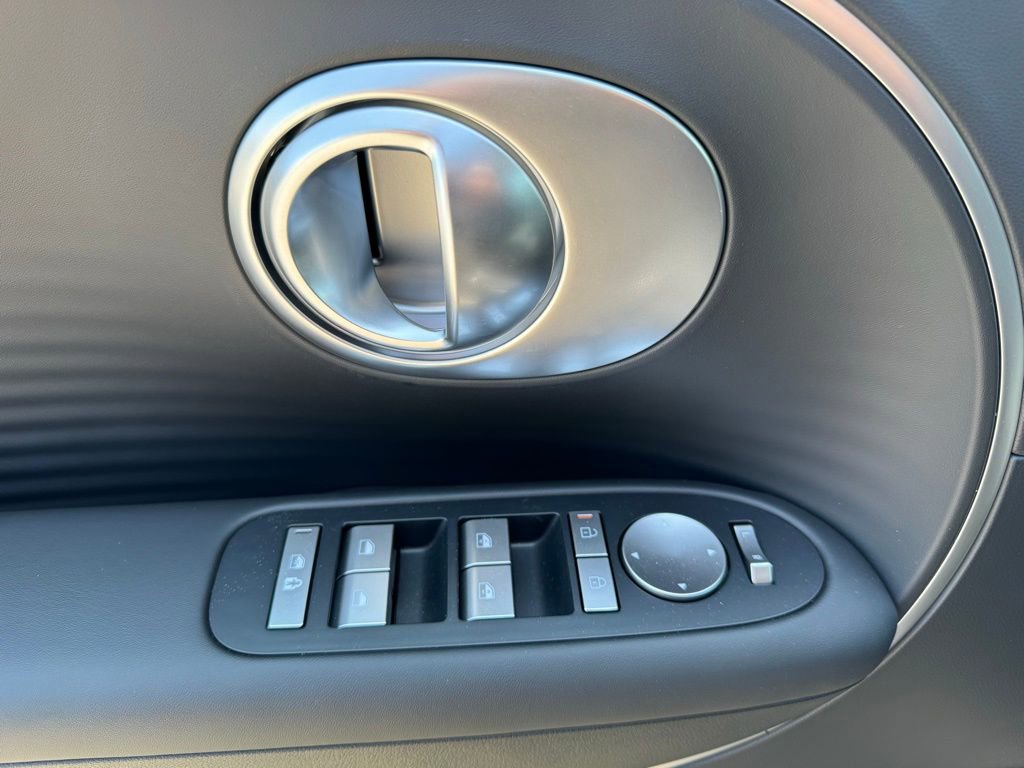 New 2026 Hyundai Ioniq 9 SE AWD/4WD image 16