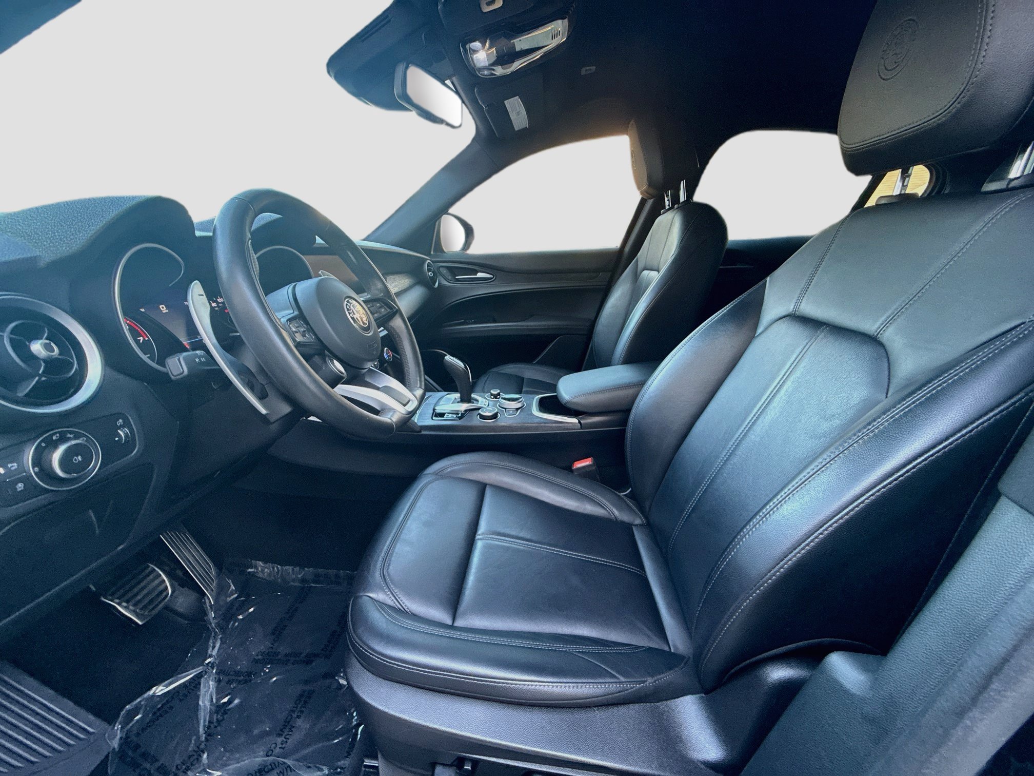Used 2023 Alfa Romeo Stelvio Sprint RWD image 18