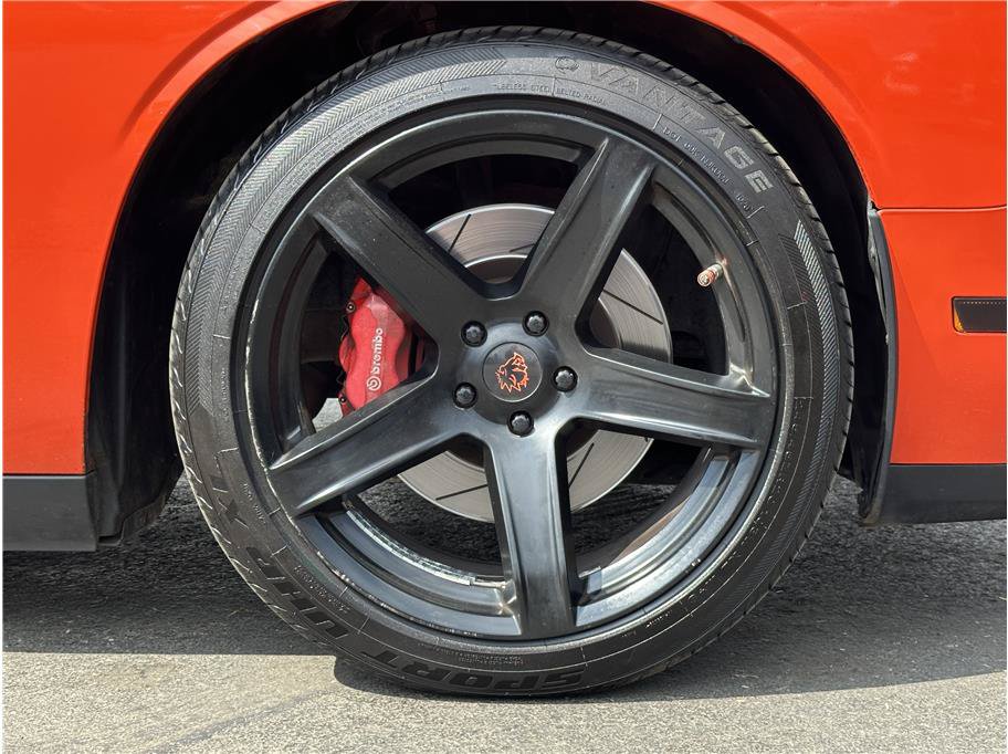 Used 2009 Dodge Challenger SRT8 w/ SRT Option Group II RWD image 28