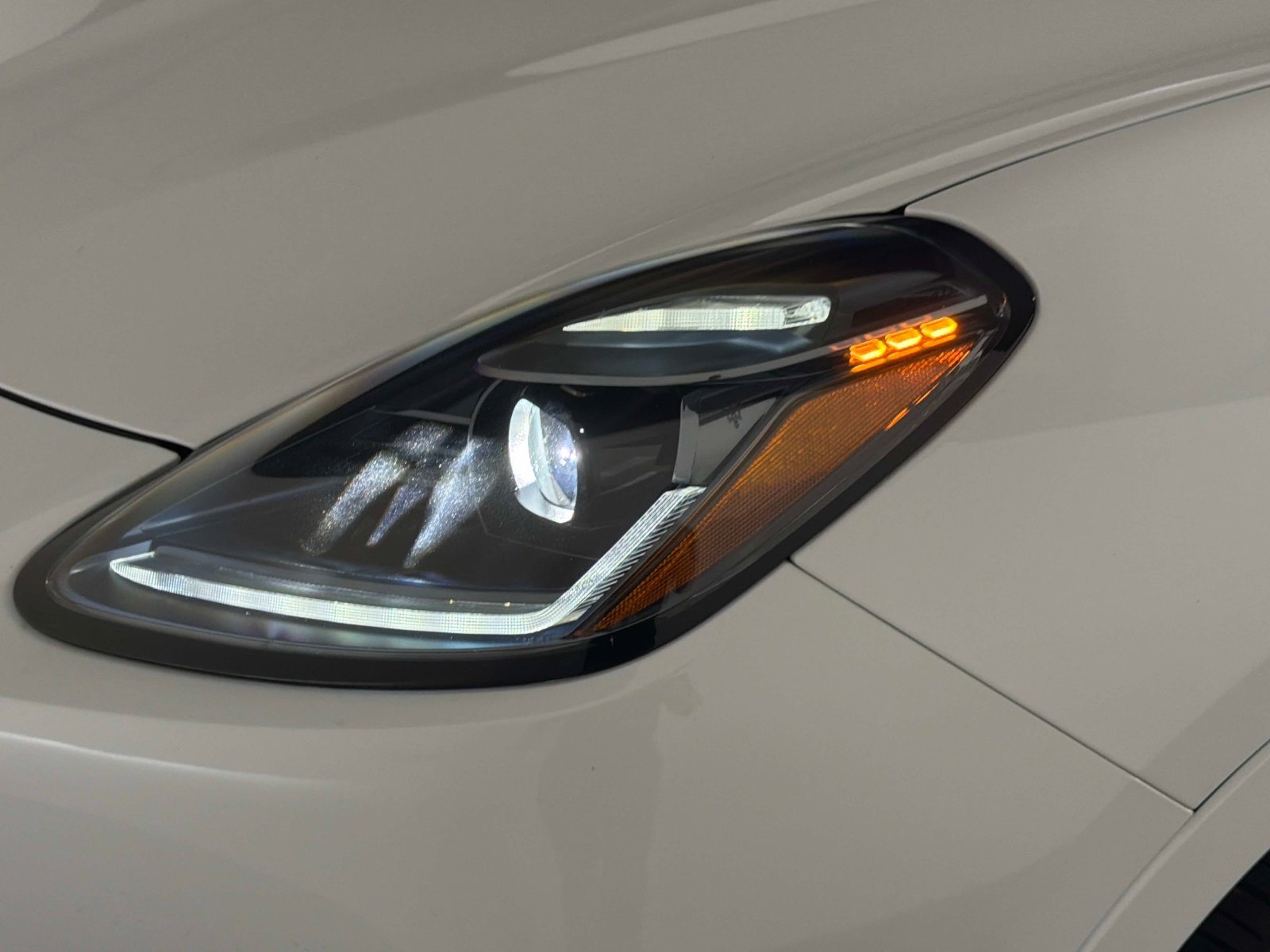 Used 2023 Maserati Grecale Modena AWD/4WD image 10
