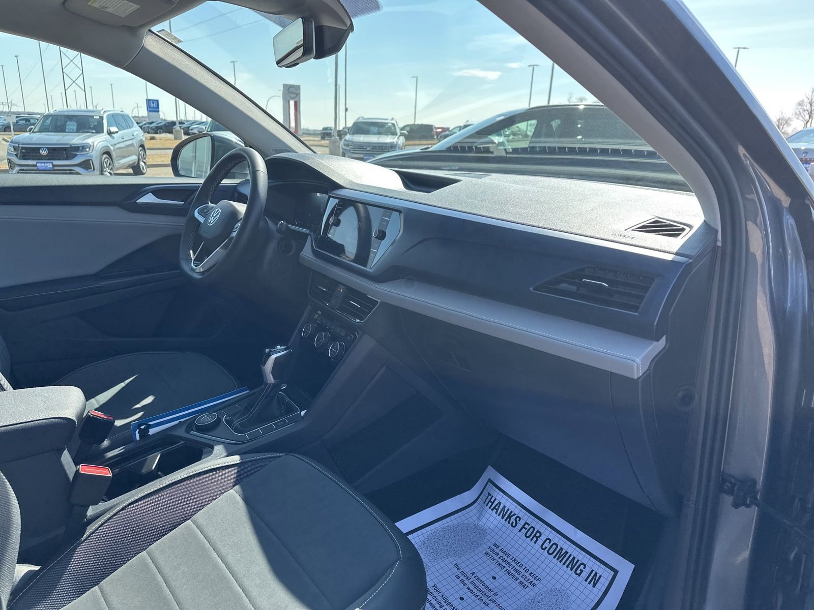 Certified 2024 Volkswagen Taos SE w/ Panoramic Sunroof Package image 33