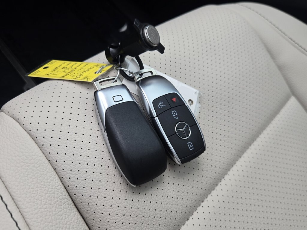 Used 2025 Mercedes-Benz GLE 350 4MATIC image 19