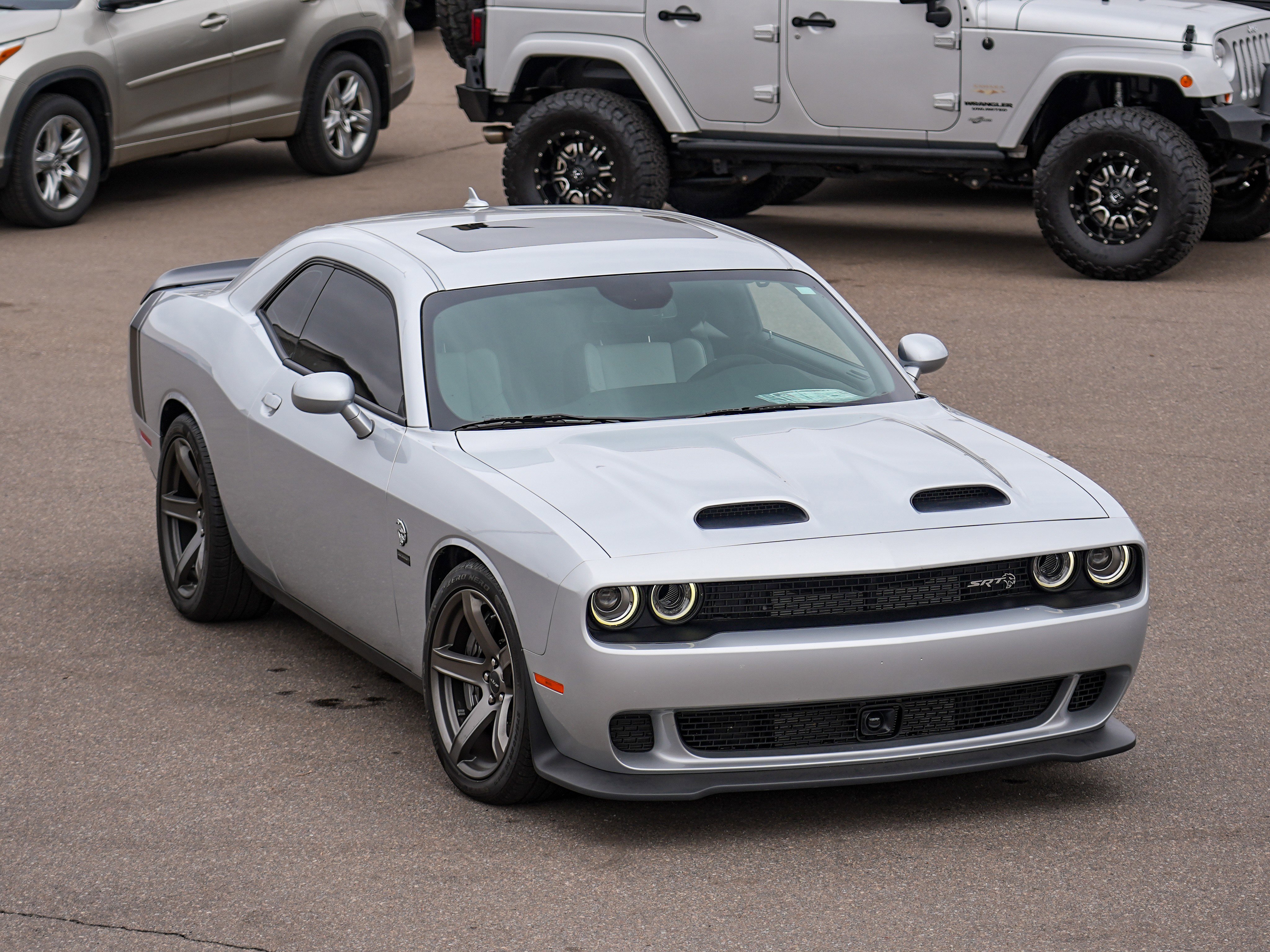 Used 2023 Dodge Challenger SRT Hellcat RWD image 2