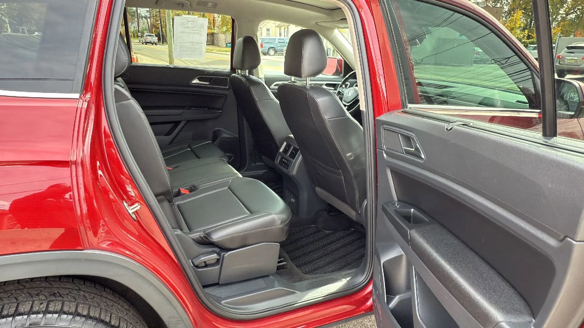 Used 2018 Volkswagen Atlas SEL image 26