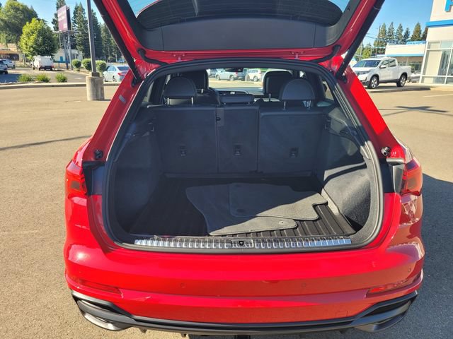 Used 2022 Audi Q3 2.0T Premium Plus w/ Premium Plus Package AWD/4WD image 11
