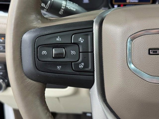 Used 2021 GMC Yukon Denali w/ LPO, Illumination Package image 32